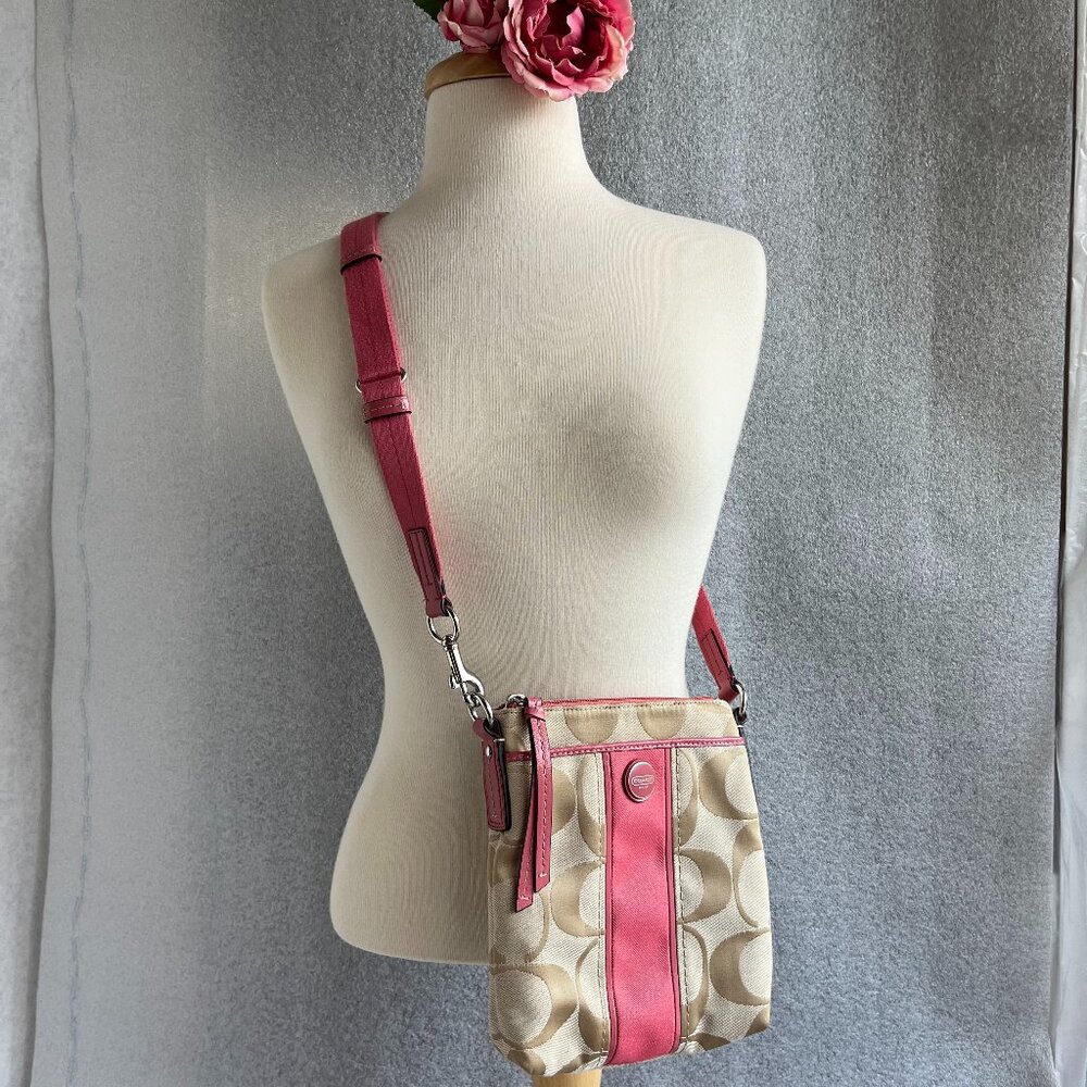 Cute Coach Signature Coral and Tan Crossbody Bag